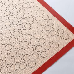 Anti-slip rubber safety mat with circular grips for improved traction and stability in medical and optical clinics. Durable, non-slip surface ideal for enhancing safety at Monalisa Store.