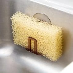 Cellulose sponge for cleaning in sink, kitchen or bathroom, eco-friendly and biodegradable cleaning tool, durable and highly absorbent sponge.