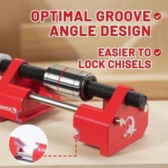 Adjustable lock chisel mechanism with optimal groove angle design for precise woodworking tools.