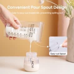 Silicone breast milk storage bags with convenient pour spout for easy transfer and spill-proofing, ideal for new mothers and breastfeeding essentials.