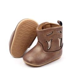 Soft leather baby shoes with stylish cutout design, perfect for infants and toddlers, available at Monalisa Store for comfortable and fashionable footwear.