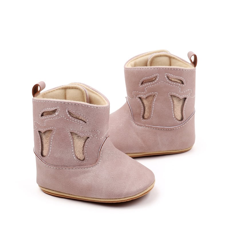 Soft pink baby shoes with animal face design, ideal for newborns and infants, made with comfortable materials for baby foot support and style.