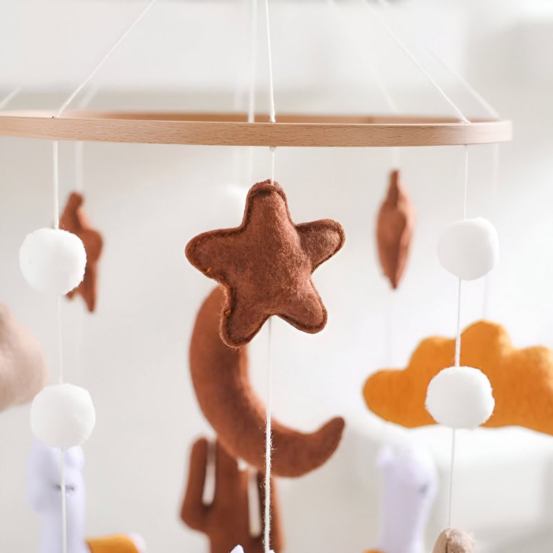Star-shaped plush toy for baby crib mobile, soft felt moon and cloud nursery decor, sensory baby mobile with colorful hanging felt animals, Monalisa Store baby nursery decorative accessories.