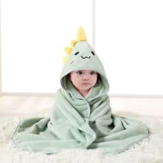 Soft plush baby hooded towel with unicorn design, perfect for bath time and to keep your little one warm. Made from high-quality, absorbent material for comfortable, stylish dressing.