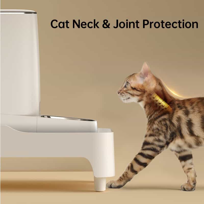 Cat neck and joint protection collar for cats, pet health care, veterinary collar, adjustable pet collar, cat joint support, feline health accessory, cat collar for joint issues, pet wellness, dog and cat orthopedic collar, animal joint protection collar, cat's joint health support, feline orthopedic device, veterinary pet collar, pet injury prevention collar, cat wellness accessory.