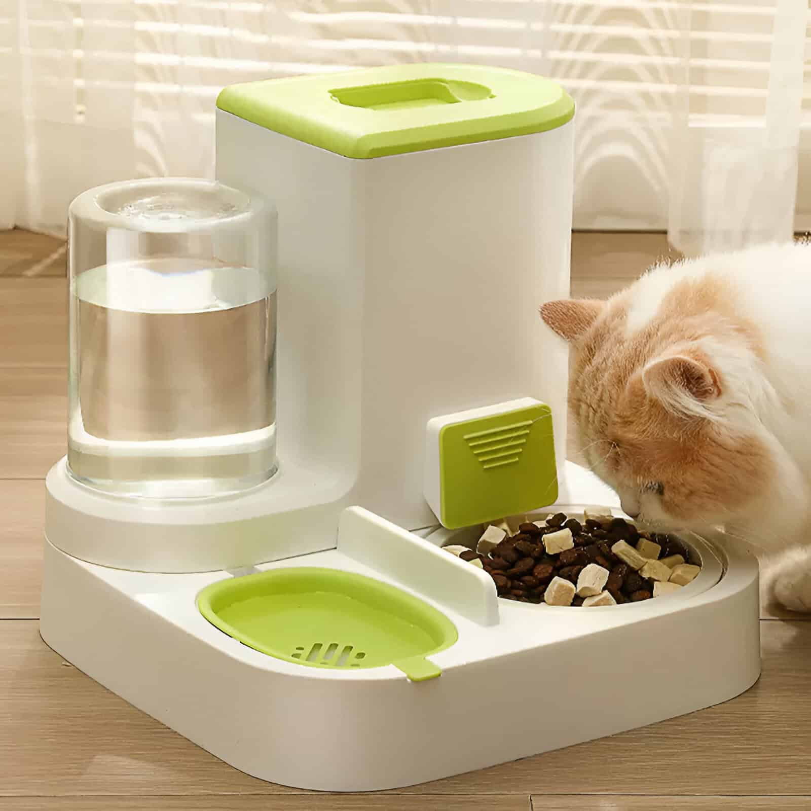 Automatic cat feeder with water dispenser and food tray, designed for pet convenience and health. Features a water tank, adjustable dispensing, and fresh food storage to ensure your cat's proper nutrition.