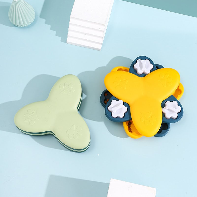 Bird-shaped silicone baby teething toys in pastel yellow and green, perfect for soothing infants' gums and promoting developmental sensory play. Suitable for new parents and baby gift sets.