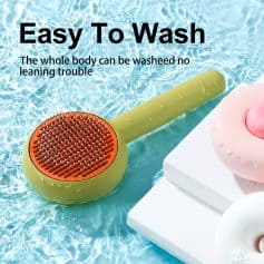 Bright green body brush with silicone massage head for relaxing, easy-to-wash skincare routine, ideal for exfoliating and improving skin texture. Perfect for SPA and beauty treatments available at Monalisa Store.