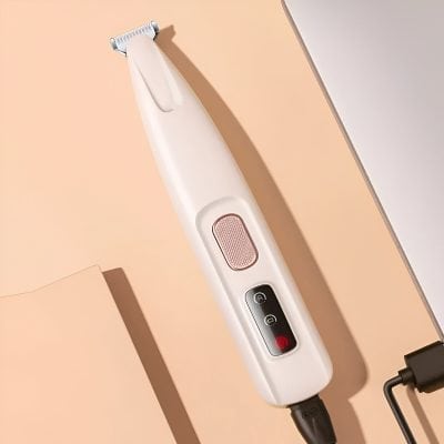 Lightening-weight electric eyelash curler for flawless and professional eyelash curling, featuring a sleek design with easy-to-use controls perfect for eye beauty enhancement.