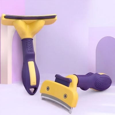 Smooth razor with yellow and purple handle for men and women, perfect for comfortable and precise shaving. Versatile grooming tool designed for easy use and a close shave.