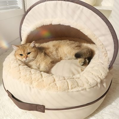 Luxurious cat bed with soft plush interior and stylish canopy, perfect for feline comfort and relaxation. Ideal for pet owners seeking quality cat furniture and cozy spaces for their cats.