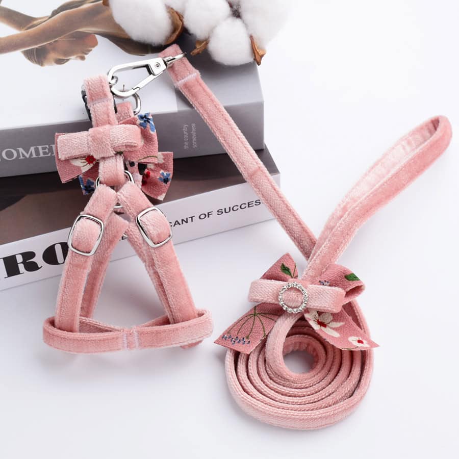 Pink pet harness and leash set with floral bows, perfect for small dogs and cats, stylish and comfortable pet accessories, available at Monalisa Store.