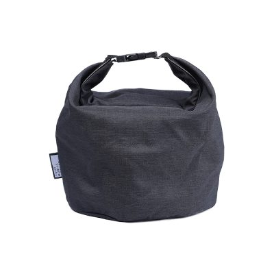 Soft black insulated lunch bag with adjustable handle, perfect for keeping food fresh and portable. Stylish design ideal for work, school, or picnics. Durable and lightweight for everyday use.