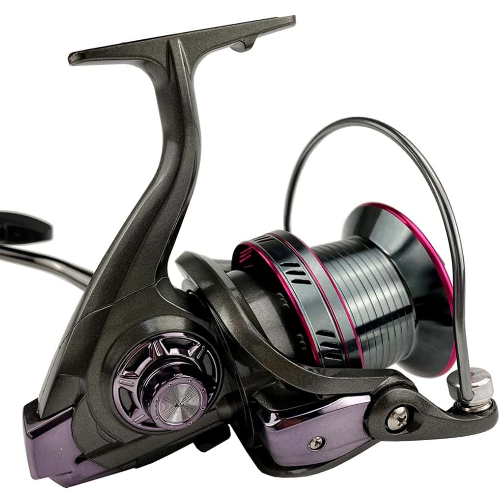 High-quality fishing reel with smooth operation, durable construction, and ergonomic design for anglers of all levels. Perfect for freshwater and saltwater fishing adventures.