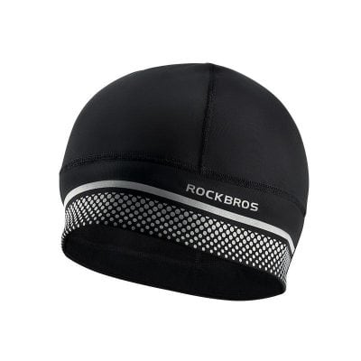 Soft black cycling beanie with breathable fabric, reflective stripe, and ROCKBROS logo, ideal for outdoor sports and cold weather protection. Perfect for cycling, running, or outdoor activities.