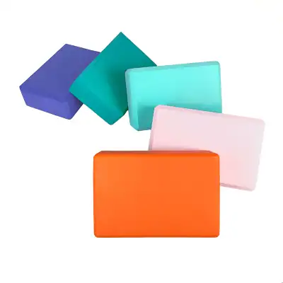 Colorful contact lens cases in various shades for stylish eye care, perfect for storing and protecting contact lenses. Ideal for optical health and eye hygiene enthusiasts.