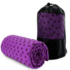 Stress relief hand towel with massage balls in a portable carrying bag, perfect for relaxation and wellness. Ideal for spa, physiotherapy, or personal use, offering comfort and convenience.