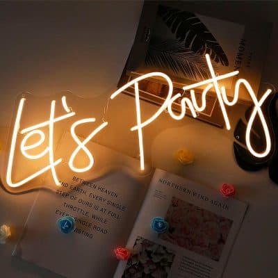 Etx Partx neon sign for Monalisa Medical store, stylish lighting for optometry and eyewear shop ambiance, modern decor with vibrant glow, ideal for eye care and optical retail environment.