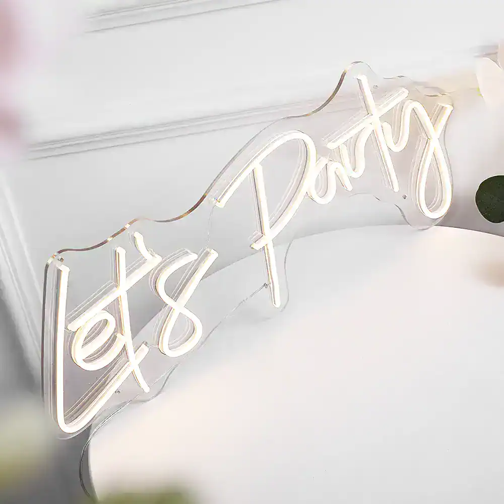 "Monalisa Store neon sign with Elegant Design for Modern Optics and Eye Care Clinics".