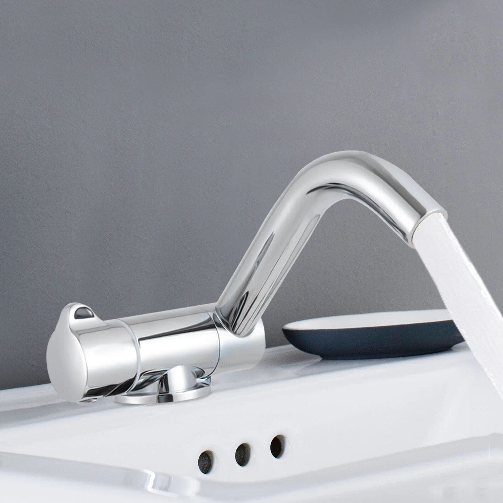 360° Rotating Foldable Hot & Cold Water Kitchen Faucet - Image 4