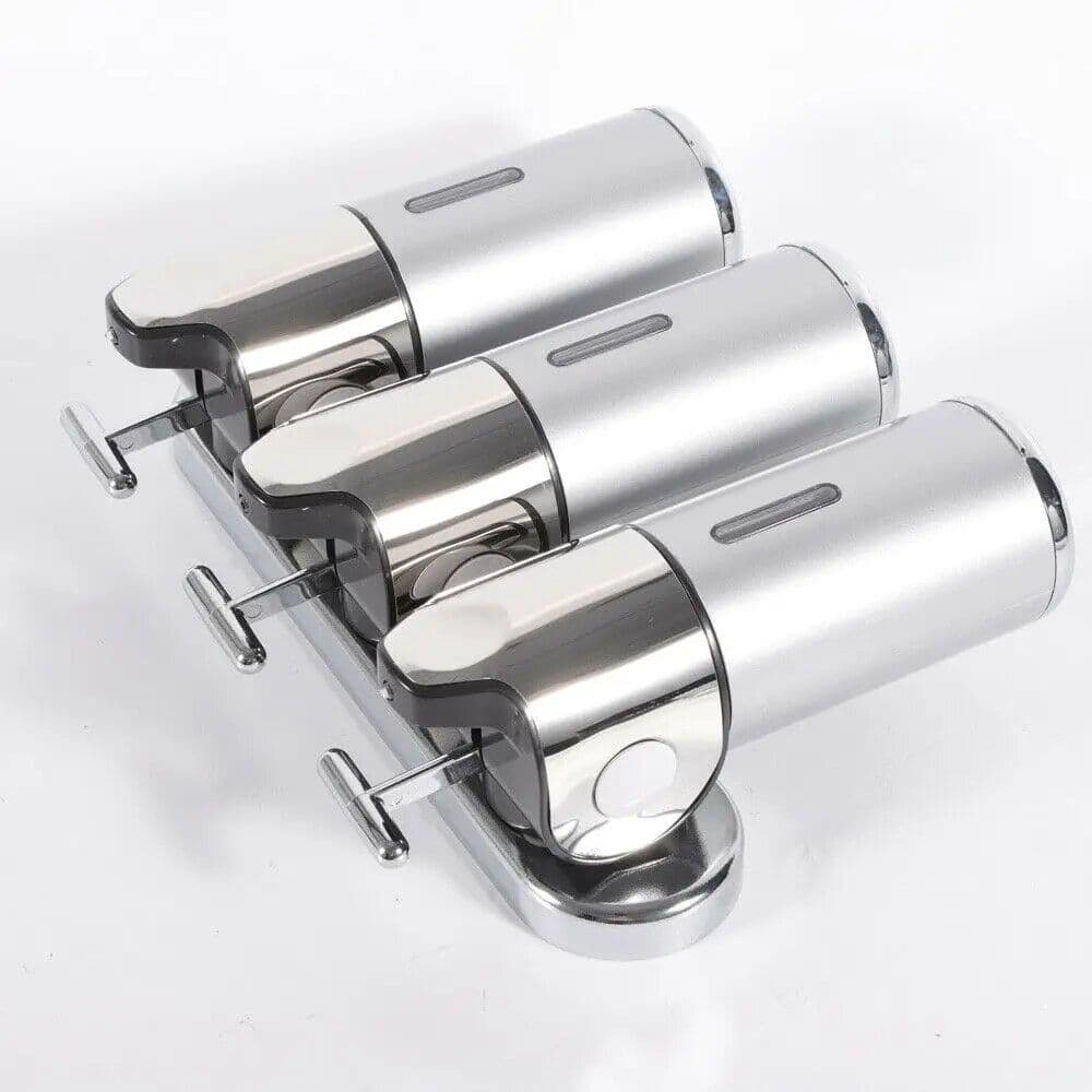 High-quality stainless steel eyelash curler for professional and home use, ensuring perfect lash curling and enhanced eye appearance. Durable, easy to use, and salon-grade performance.