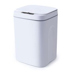 High-efficiency white washing machine for home use.