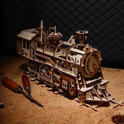 Alternative view of Clockwork Wooden Locomotive Model Kit