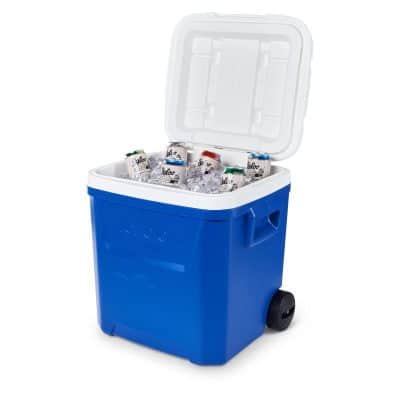 Portable blue ice cooler with lid, ideal for storing beverages in ice, perfect for outdoor events and gatherings. Keep drinks cold and fresh with this convenient, durable cooler.