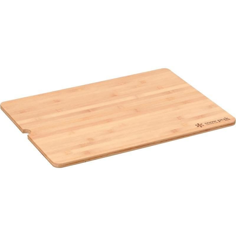 Natural bamboo cutting board for kitchen use, durable and eco-friendly food preparation surface. Perfect for chopping vegetables, fruits, and meats with a stylish, sturdy design.