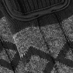 Close-up of a black luxury eye mask with detailed stitching, perfect for eye care and relaxation needs, suitable for optometry accessories.