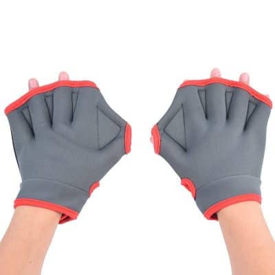 Comfortable grey workout gloves with red accents, designed for gym and sports activities for enhanced grip and protection. Perfect for weightlifting or fitness sessions.