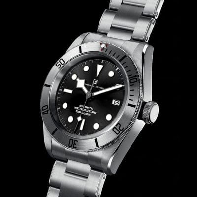 High-quality men's stainless steel dive watch with black dial, luminous hands, and water resistance up to 100 meters, ideal for underwater activities and everyday wear.