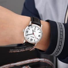 Stylish Monalisa Store wristwatch featuring a sleek white dial and black leather strap, ideal for fashion-conscious individuals seeking quality watches. Shop the latest in watch accessories at Monalisa Store today.