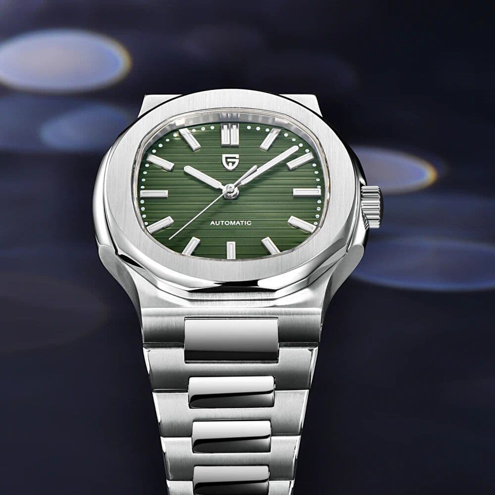 Elegant men's watch with green dial, stainless steel band, automatic mechanism, perfect for stylish accessories, luxury timepiece.