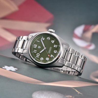 Elegant men's wristwatch featuring a stainless steel band and green dial, perfect for both casual and formal wear, showcasing precision and timeless design.