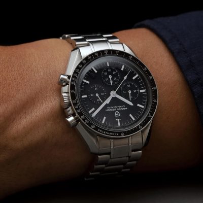High-quality men's luxury watch with stainless steel strap, chronograph features, and classic design, perfect for watch enthusiasts and collectors.