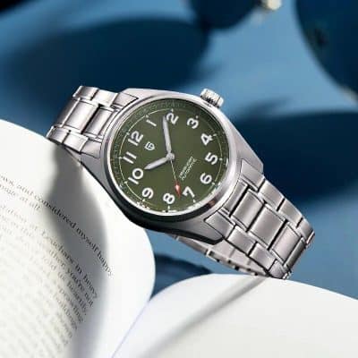 High-quality stainless steel watch with easy-to-read dial, ideal for men's accessories and luxury gift options. Perfect for watch enthusiasts and fashion-forward wearers.