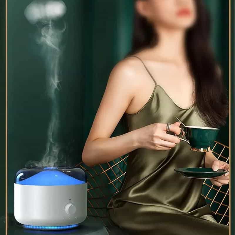 High-quality aromatherapy diffuser with ultrasonic technology for relaxing essential oil vapor, ideal for home or spa environments.