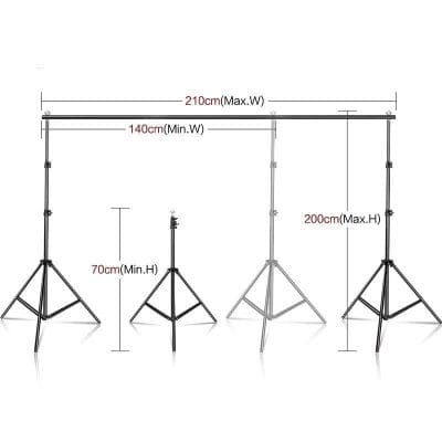 Adjustable photography lighting stand for studio and portrait shoots, with maximum height of 200cm and maximum width of 210cm, perfect for professional photo and video lighting setups.