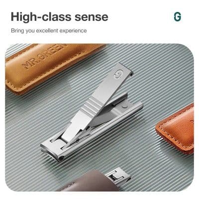 High-quality metallic nail clipper designed for precise trimming, ideal for professional or home use, with ergonomic grip and sharp blades.