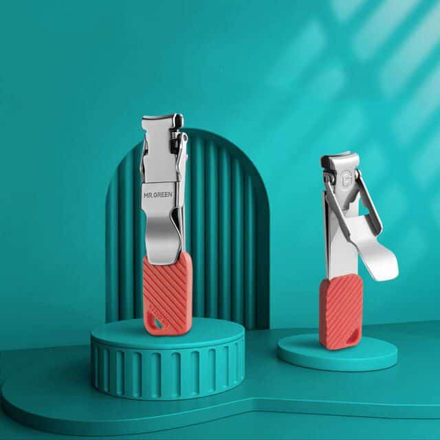 High-quality nasal spray device for nasal hygiene and congestion relief, featuring ergonomic design and easy application for optimal nasal health.