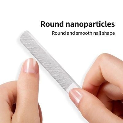 Nail file with round nanoparticles for smooth, rounded nails, ideal for manicures and pedicures. Perfect for achieving a professional nail finish.