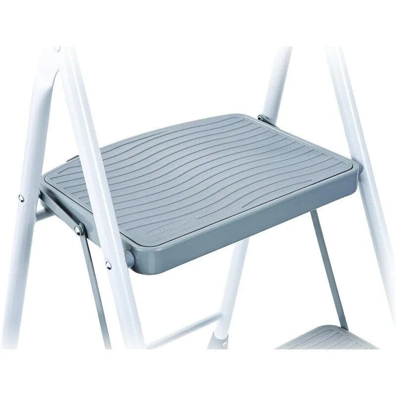 Sturdy metal step ladder featuring a slip-resistant platform for safe, stable access to high areas, ideal for medical and home use.