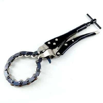 Optical chain pipe cutter for precise pipe cutting and plumbing repairs. Durable, easy to use tool perfect for plumbers and DIY enthusiasts. Efficient pipe cutting with minimal effort.