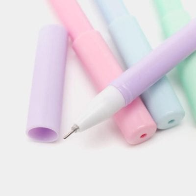 Brightly colored eyelash extension pens in pastel shades for precise makeup application and eyelash extension procedures. Perfect for beauty salons and professional use.