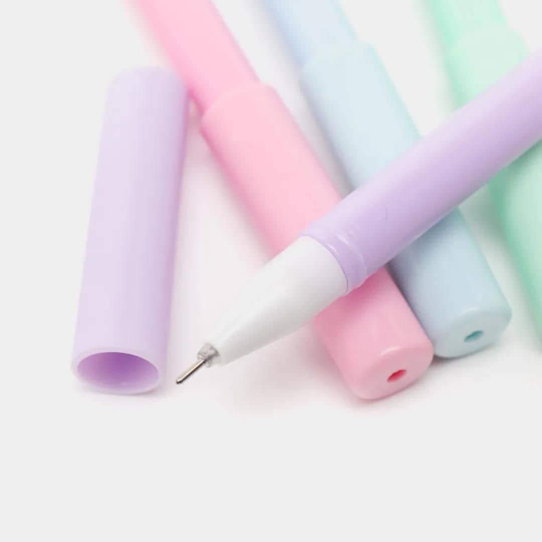 Brightly colored eyelash extension pens in pastel shades for precise makeup application and eyelash extension procedures. Perfect for beauty salons and professional use.