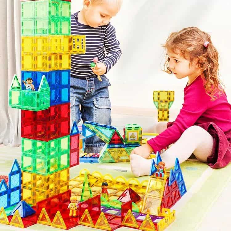Colorful magnetic construction toys for children, encouraging creativity and STEM learning. Perfect for developing fine motor skills, imagination, and problem-solving. Safe, durable, and easy to assemble.