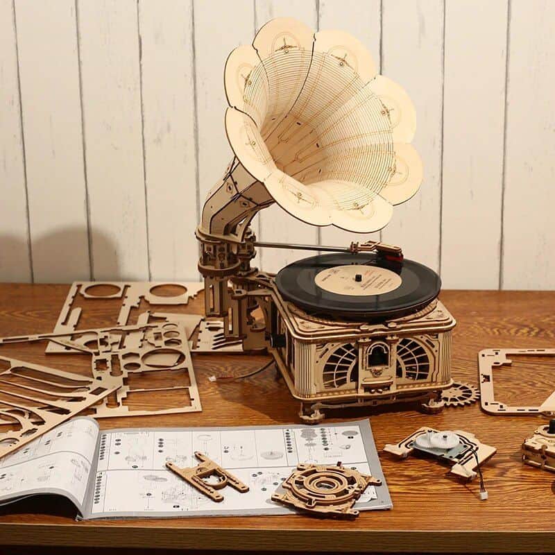 Detailed wooden gramophone model for optical enthusiasts and DIY hobbyists.