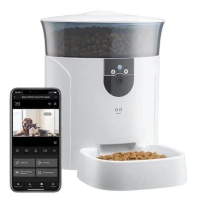 Smart pet feeder with camera and app control for automatic pet food delivery. Keeps pets fed and monitored, ideal for busy pet owners. Compatible with smartphones for remote feeding.