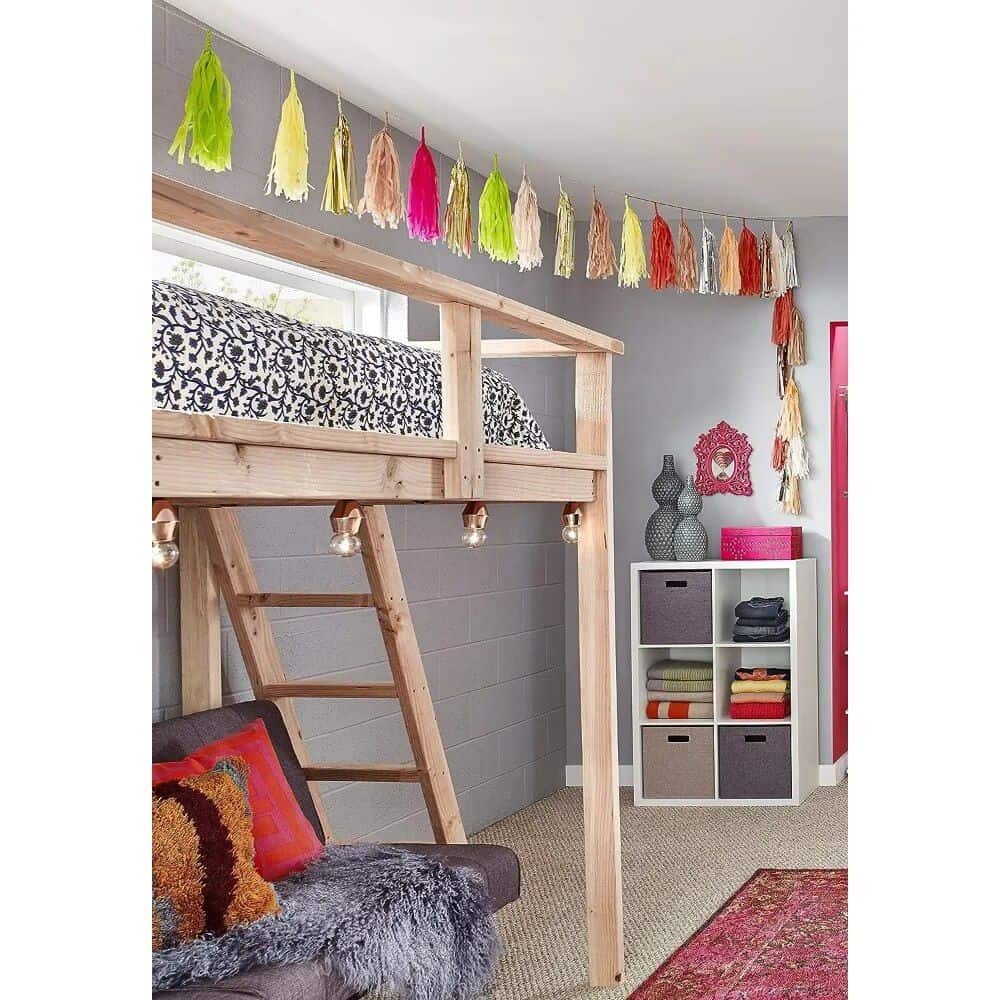 Vibrant tassel garland decoration perfect for kids' bedrooms or play areas, adding a fun, festive touch and lively atmosphere. Ideal for baby showers, birthdays, and themed parties.